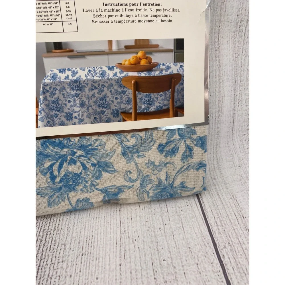 Badgley Mischka Tablecloth 60x84 Blue Floral Water Resistant Indoor Outdoor